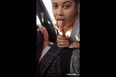 Mamada En Publico En Su Coche