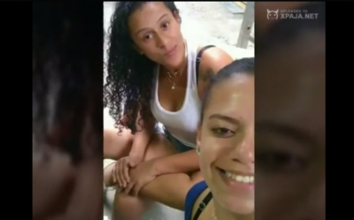 A La Perra De Mi Amiga Le Gustan Los Tríos