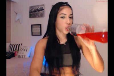 Hermosa Colombiana Mortifica Antes Del Ir Al Gym