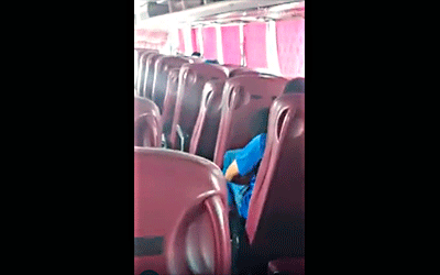 Dominicana Universitaria Se Lo Chupa En El Mismo Autobús